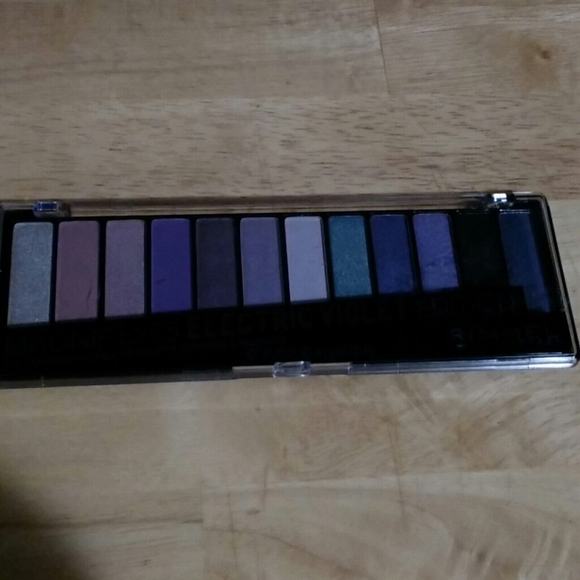 NWOT RIMMEL EYESHADOWS - Picture 3 of 3